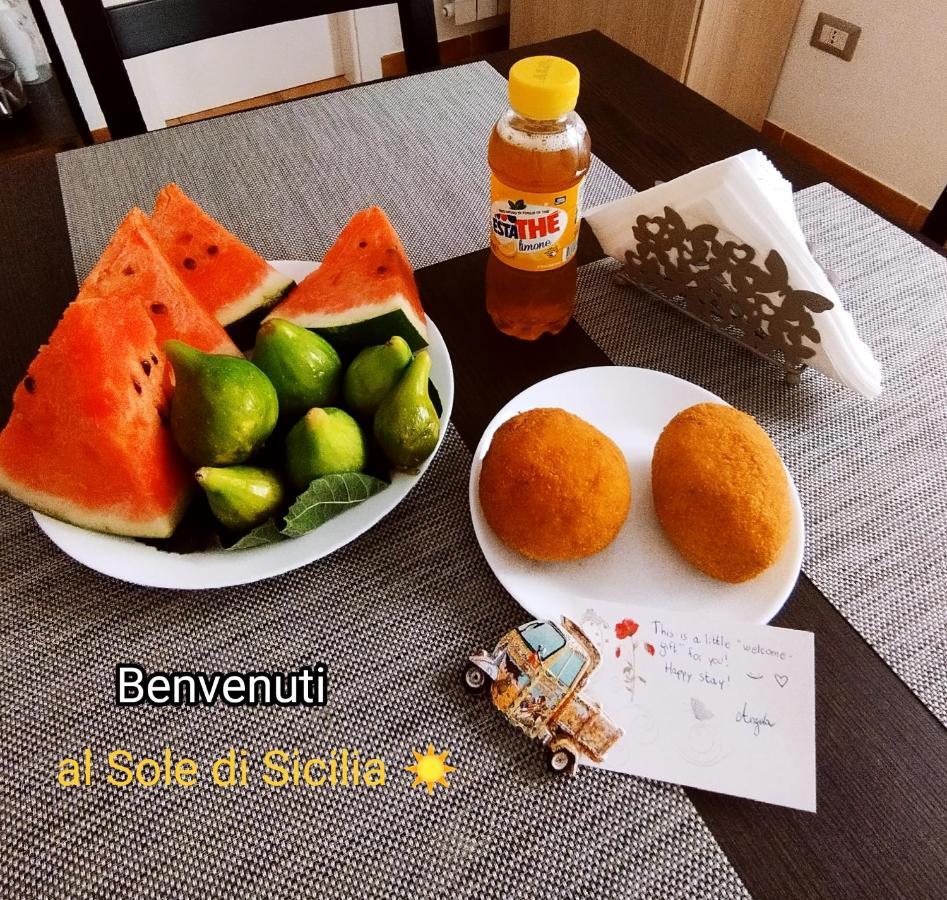 פלרמו Casa Vacanza Sole Di Sicilia מראה חיצוני תמונה